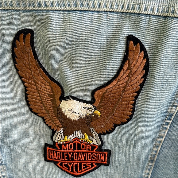 Lee denim vest with Harley-Davidson and other patches. Size Large - Picture 4 of 11